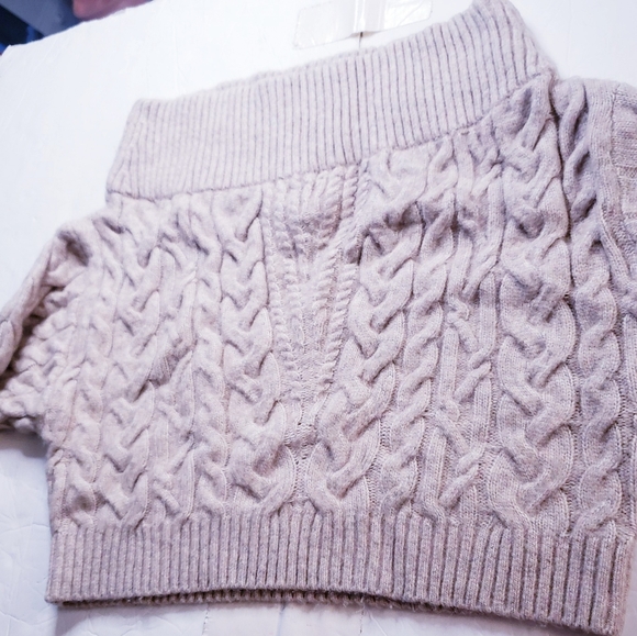 Off the Shoulder Cozy Wool Cable Knit Express Sweater - Picture 3 of 12